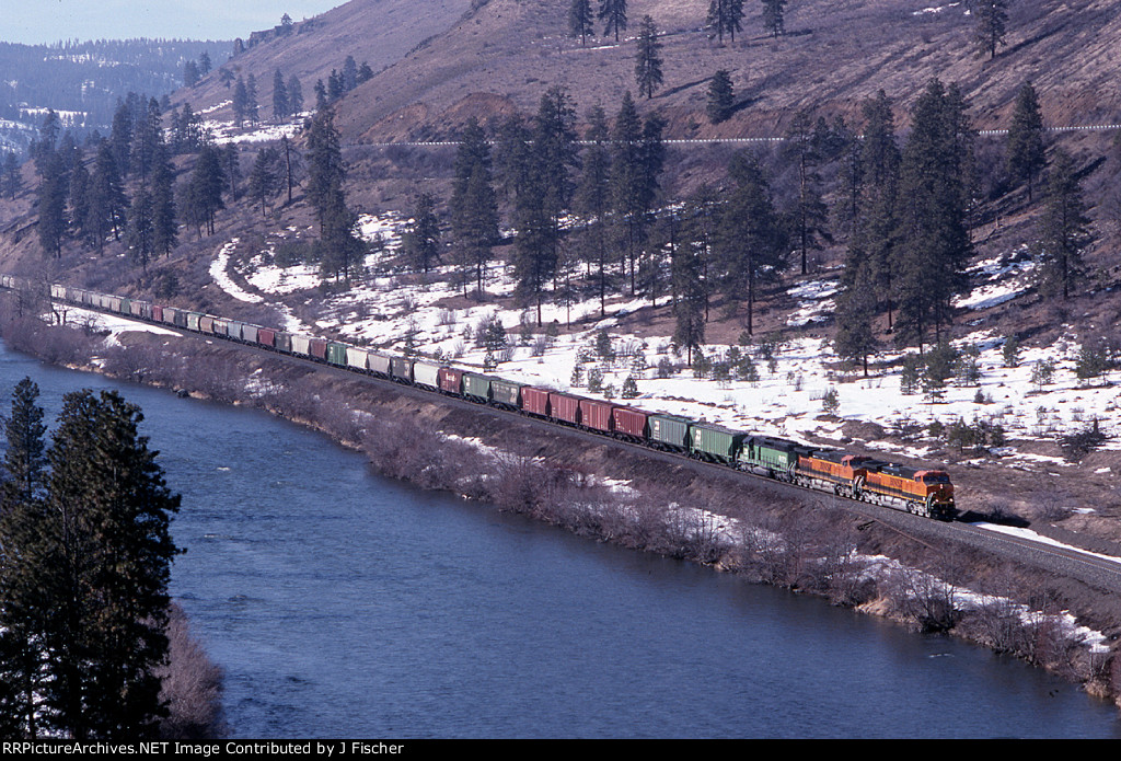 BNSF 1103